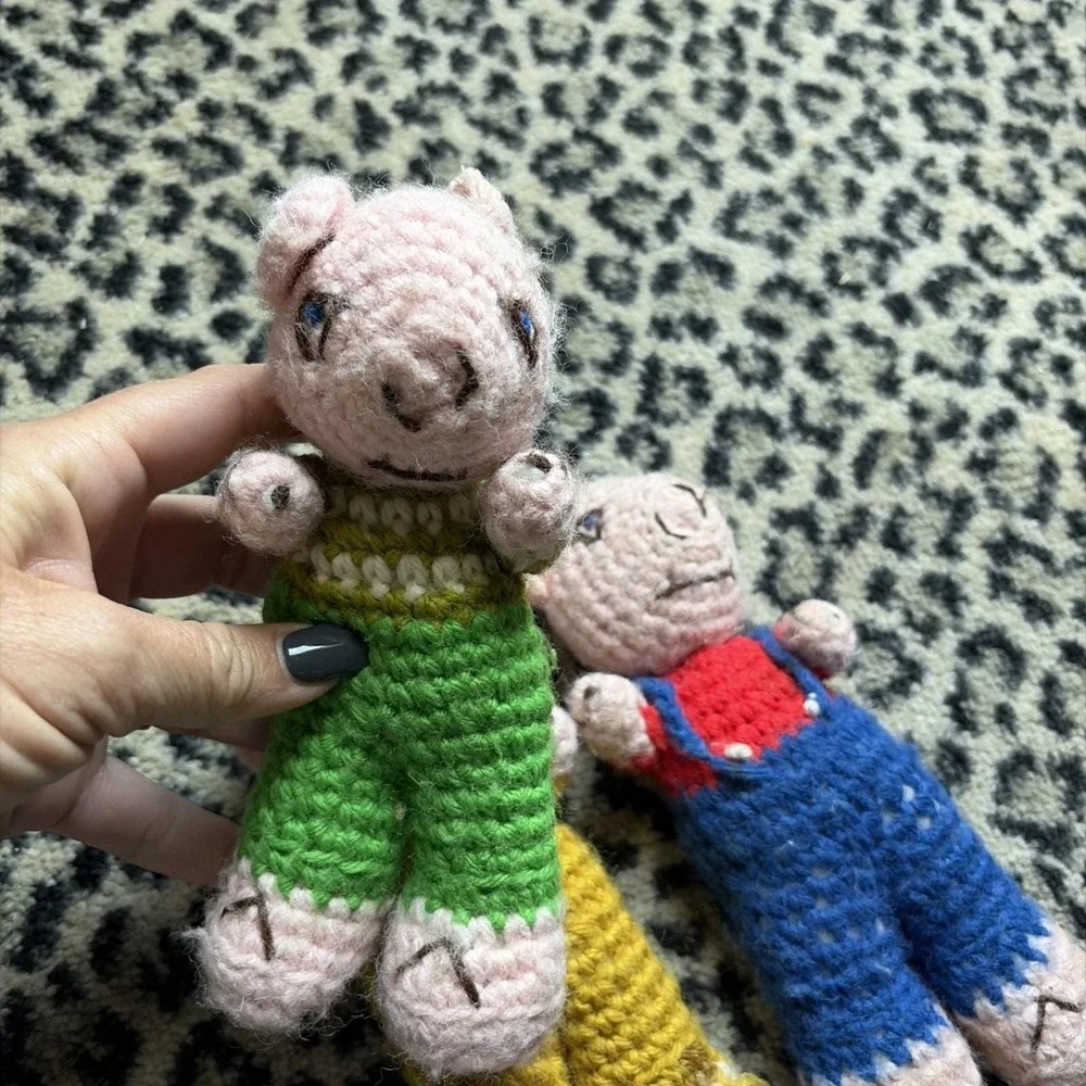 Hand Crocheted Big Bad Wolf & The Three Little Pigs -‎ VTG Nursery Child Room